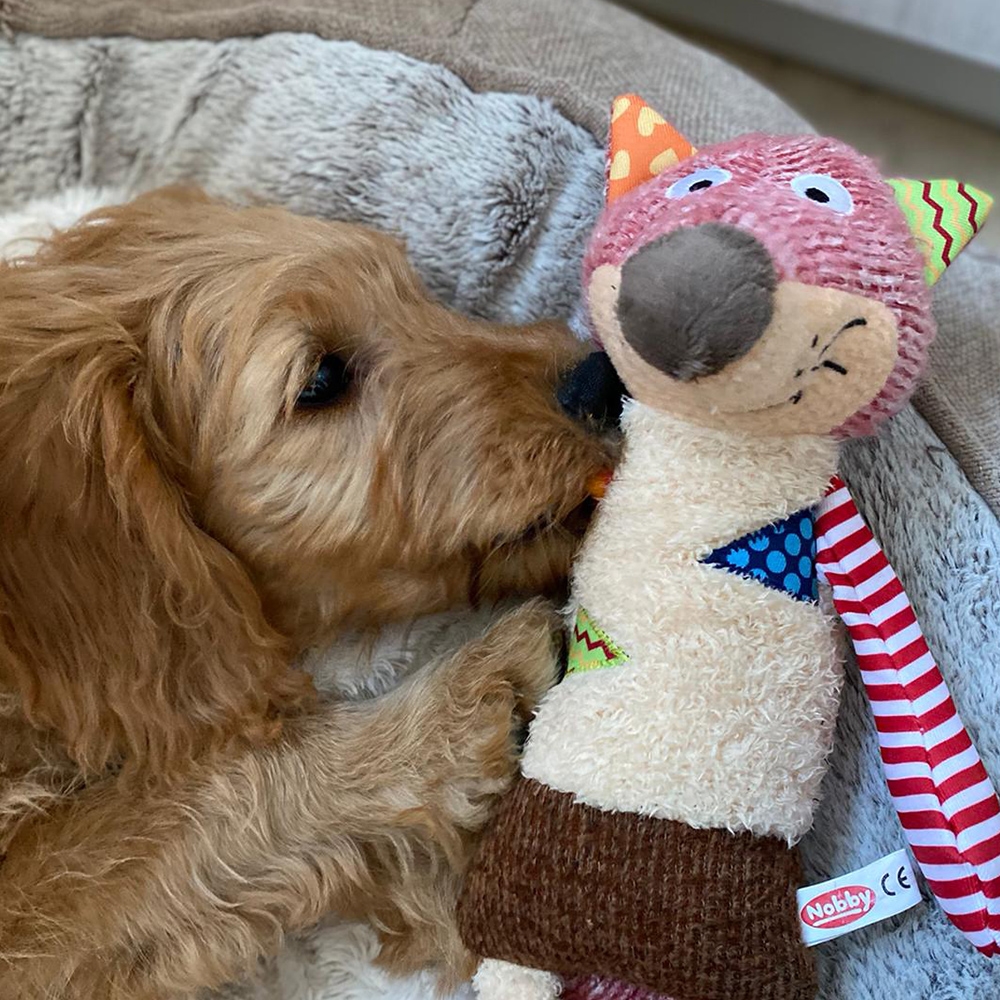 Мягкая игрушка для собак Плюшевая Лиса с пищалкой Plush Nobby