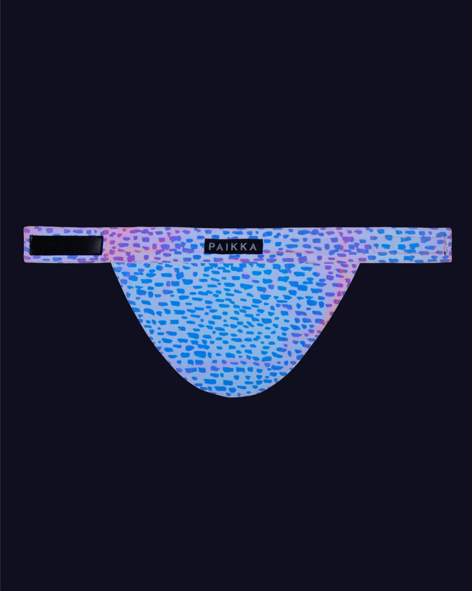 Водонепроницаемая светоотражающая бандана для дополнительной безопасности собак, светящаяся ночью PAIKKA Scarf 2.0