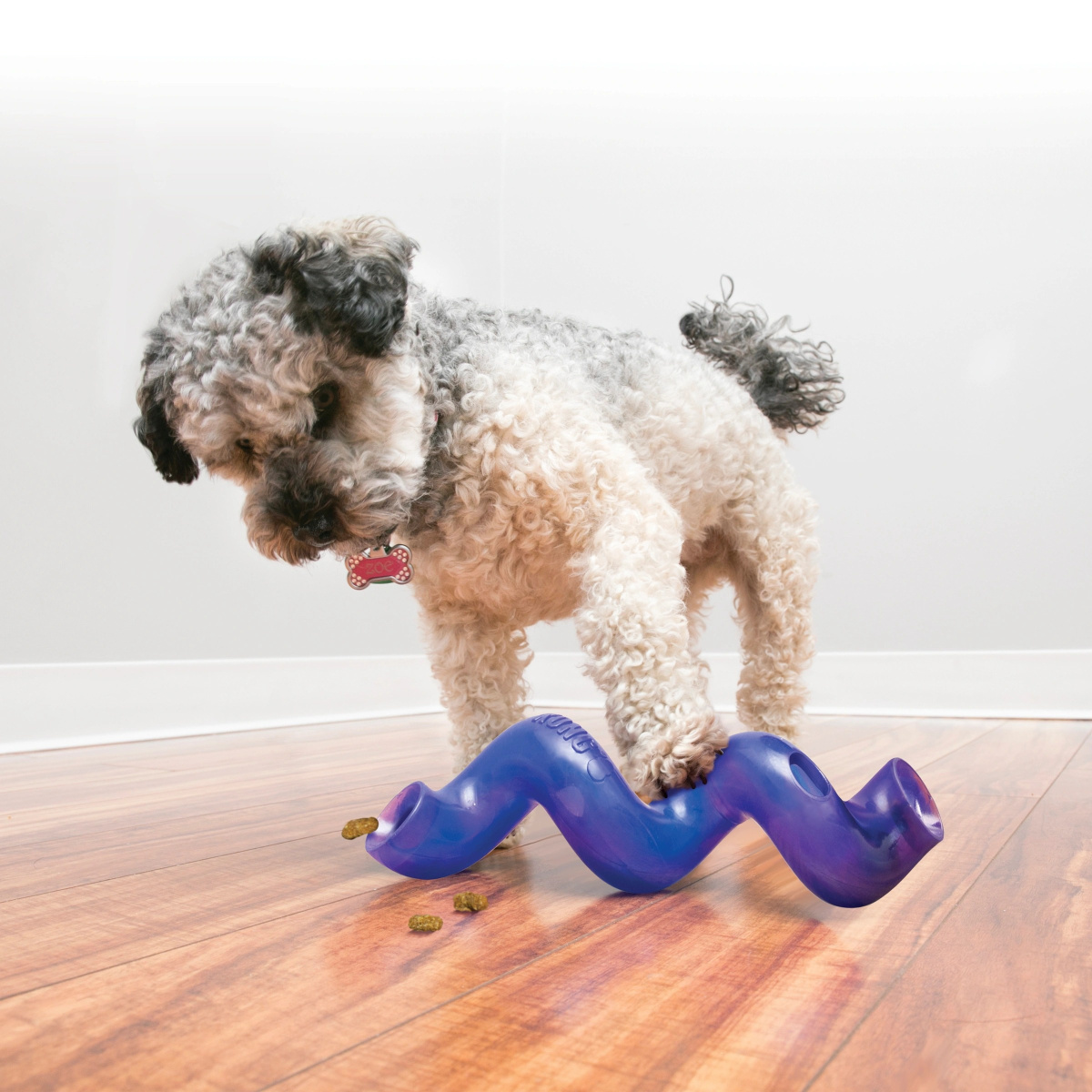 KONG Treat Spiral Stick Іграшка для ласощів собак Інтерактивна Спіраль