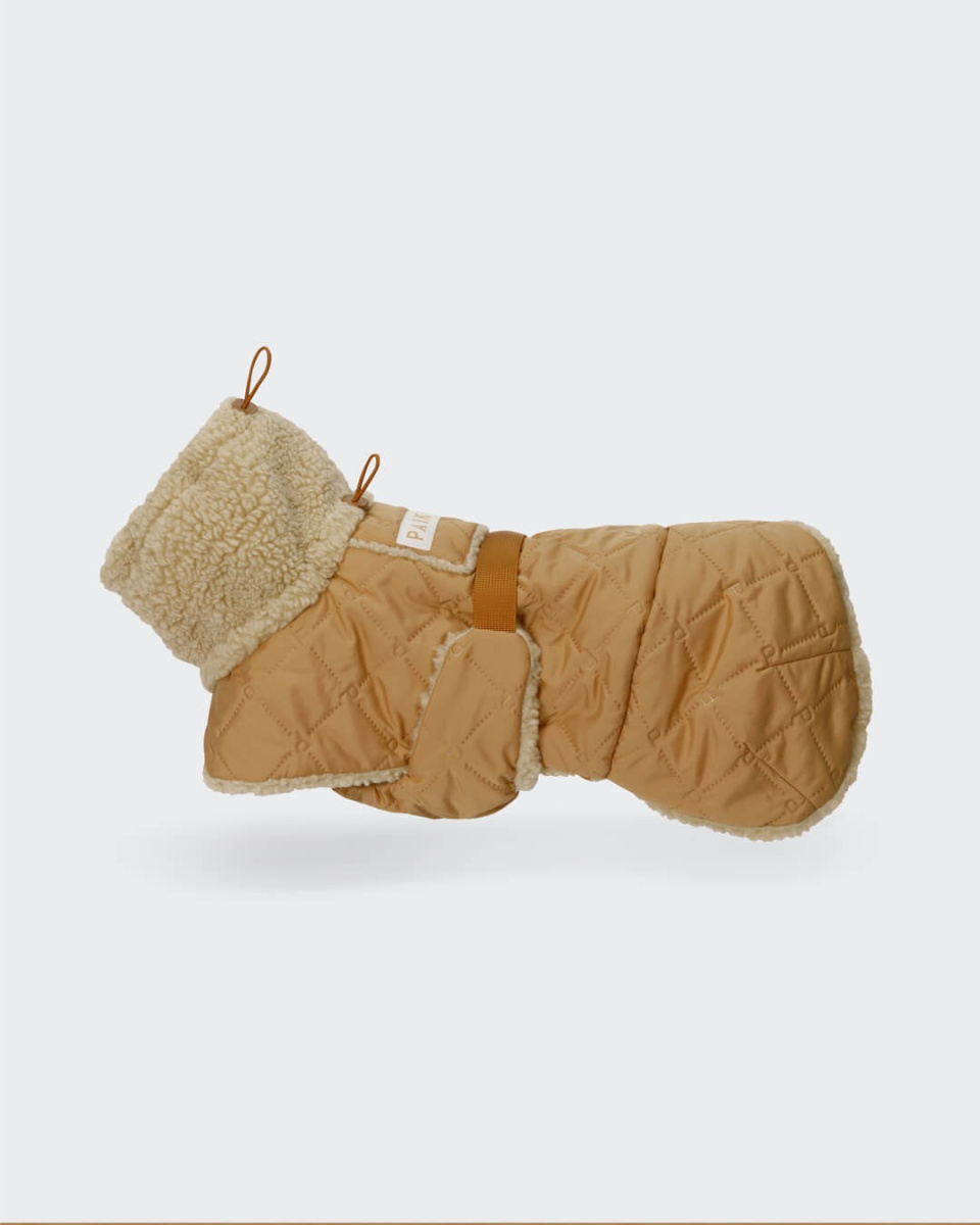 Зимняя куртка для собак на подкладке из натуральной овечьей шерсти PAIKKA Quilted Sherpa Jacket Camel Зимняя куртка для собак на подкладке из натуральной овечьей шерсти PAIKKA Quilted Sherpa Jacket Camel