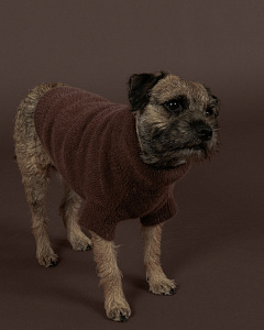 Эргономичный коричневый мягкий теплый свитер для собак PAIKKA Furry Knit Sweater Choco